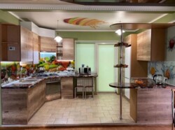 Акційна пропозиція! Продається 2-х поверховий будинок, все є, гарний стан. Центр фото 2 Акційна пропозиція! Продається 2-х поверховий будинок, все є, гарний стан. Центр фото 2