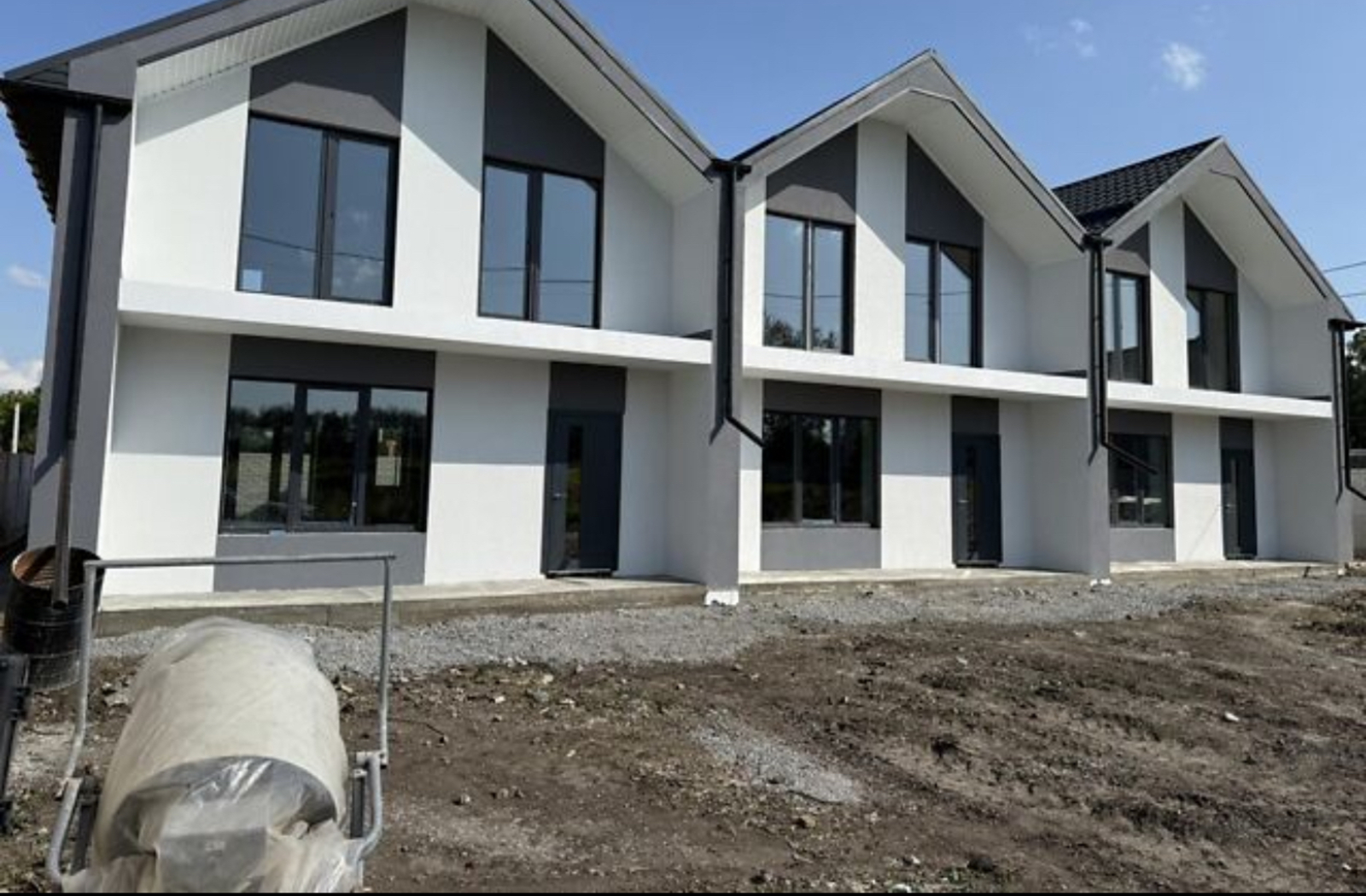 Продам Таунхаус фото 1 Продам Таунхаус фото 1