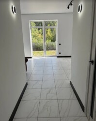 Продаж 1 поверхового будинку з опаленням і ділянкою на 6 соток, 80 кв. м, 5 кімнат фото 5 Продаж 1 поверхового будинку з опаленням і ділянкою на 6 соток, 80 кв. м, 5 кімнат фото 5