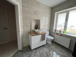   . .   90 ..  .     7