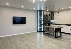   , 100 .. , , . -   8