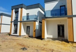 Продаж 2 поверхового будинку веранда і ділянкою на 3.5 сотки, 130 кв. м, 4 кімнати фото 1 Продаж 2 поверхового будинку веранда і ділянкою на 3.5 сотки, 130 кв. м, 4 кімнати фото 1