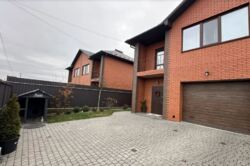 Продаж 2 поверхового дуплекса з ділянкою на 3.7 сотки, 134.11 кв. м, 3 кімнати, на 3-й пр. Святошинський фото 1 Продаж 2 поверхового дуплекса з ділянкою на 3.7 сотки, 134.11 кв. м, 3 кімнати, на 3-й пр. Святошинський фото 1