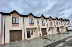 Продається таунхаус. Площа 160 кв.м. + 60 кв.м. чердак. с. Якушинці. Без ремонту. фото 1 Продається таунхаус. Площа 160 кв.м. + 60 кв.м. чердак. с. Якушинці. Без ремонту. фото 1