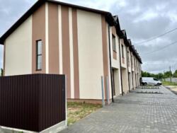 Продається таунхаус. Площа 160 кв.м. + 60 кв.м. чердак. с. Якушинці. Без ремонту. фото 3 Продається таунхаус. Площа 160 кв.м. + 60 кв.м. чердак. с. Якушинці. Без ремонту. фото 3