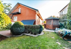 Продаж 1 поверхового будинку бесідка і ділянкою на 6 соток, 148 кв. м. Ленінський район фото 3 Продаж 1 поверхового будинку бесідка і ділянкою на 6 соток, 148 кв. м. Ленінський район фото 3