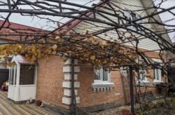 Продаж 1 поверхового будинку з верандою і ділянкою на 2.4 сотки, 67.4 кв. м, 4 кімнати фото 1 Продаж 1 поверхового будинку з верандою і ділянкою на 2.4 сотки, 67.4 кв. м, 4 кімнати фото 1