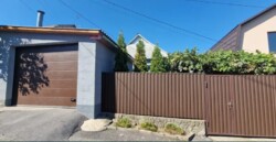 Продається 3-х кімнатний будинок, гарний стан, гараж, компактний 52 кв.м. фото 2 Продається 3-х кімнатний будинок, гарний стан, гараж, компактний 52 кв.м. фото 2