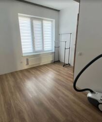 ������ 2 ����������� �������� � ������� �� 2.5 �����, 90 ��. �, 3 ������, �� ���. �������� ������ ���� 17