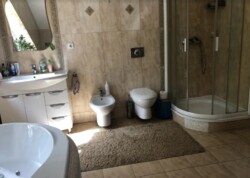 Продається 2-х поверховий будинок площею 198 кв.м. фото 13 Продається 2-х поверховий будинок площею 198 кв.м. фото 13