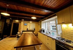 ������ 2 ����������� ������� �-� ��������, ������ � ������� �� 7 �����, 170 ��. �, 5 ����� ���� 20