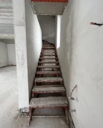 ������ 2 ����������� ������� � ������� �� 5 �����, 130 ��. �, 4 ������, �� ���. ������� ���� 12