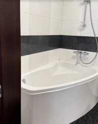 Продається 2-х поверховий дуплекс. с. Пирогово. Ремонт. 108 кв.м. фото 13 Продається 2-х поверховий дуплекс. с. Пирогово. Ремонт. 108 кв.м. фото 13