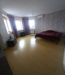 Продаж 2 поверхового будинку з ділянкою на 6 соток, 213.2 кв. м, 4 кімнати, на пров. Павла Скоропадського фото 4 Продаж 2 поверхового будинку з ділянкою на 6 соток, 213.2 кв. м, 4 кімнати, на пров. Павла Скоропадського фото 4