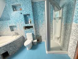 Продаж 2 поверхового будинку з ділянкою на 5 соток, 217.7 кв. м, 4 кімнати фото 19 Продаж 2 поверхового будинку з ділянкою на 5 соток, 217.7 кв. м, 4 кімнати фото 19