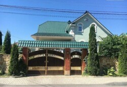 Продаж 2 поверхового будинку з ділянкою на 10 соток, 307 кв. м, 4 кімнати. Гніванське шосе. фото 1 Продаж 2 поверхового будинку з ділянкою на 10 соток, 307 кв. м, 4 кімнати. Гніванське шосе. фото 1