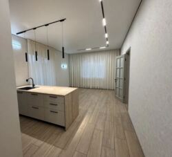 ������ ������� � ����� ��������, 3 ������, ����� 105 ��.�. ���� 7