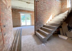 Продається 2-х поверховий будинок, без ремонту. Р-н Пятничани. фото 10 Продається 2-х поверховий будинок, без ремонту. Р-н Пятничани. фото 10