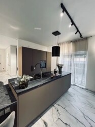 Продається шикарний будинок, 126 кв.м. З новим ремонтом Ленінський район. фото 1 Продається шикарний будинок, 126 кв.м. З новим ремонтом Ленінський район. фото 1