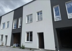 Продаж 2 поверхового таунхауса з ділянкою на 1 сотку, 137 кв. м фото 1 Продаж 2 поверхового таунхауса з ділянкою на 1 сотку, 137 кв. м фото 1