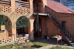 Продаж 2 поверхового будинку з гаражем і ділянкою на 4.8 сотки, 179 кв. м, 5 кімнат фото 1 Продаж 2 поверхового будинку з гаражем і ділянкою на 4.8 сотки, 179 кв. м, 5 кімнат фото 1