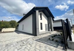 Продається житловий 2-х поверховий будинок. 160 кв.м. внутрішнє оздоблення. фото 20 Продається житловий 2-х поверховий будинок. 160 кв.м. внутрішнє оздоблення. фото 20