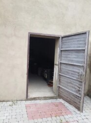  2-  . 232 . - '.  ,     3