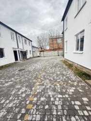 ПРОДАЖ 2-ПОВЕРХОВОГО ТАУНХАУСА З ДІЛЯНКОЮ вул. Євгена Сверстюка, район Корея фото 4 ПРОДАЖ 2-ПОВЕРХОВОГО ТАУНХАУСА З ДІЛЯНКОЮ вул. Євгена Сверстюка, район Корея фото 4