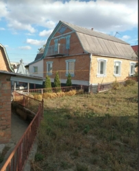 Продаж 1 поверхового будинку з опаленням і ділянкою на 13 соток, 156 кв. м, 5 кімнат, на 3-й провулок Шевченка фото 10 Продаж 1 поверхового будинку з опаленням і ділянкою на 13 соток, 156 кв. м, 5 кімнат, на 3-й провулок Шевченка фото 10