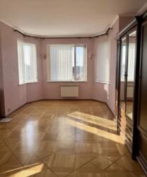 Продається 2-х поверховий будинок площею 370 кв.м. вул. Бучми. Гарний стан. фото 1 Продається 2-х поверховий будинок площею 370 кв.м. вул. Бучми. Гарний стан. фото 1