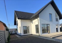 Продається 2-х поверховий будинок, Старе місто, без внутрішніх робіт фото 1 Продається 2-х поверховий будинок, Старе місто, без внутрішніх робіт фото 1