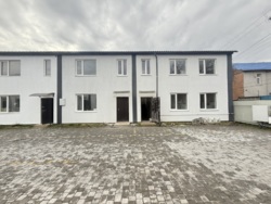 ПРОДАЖ 2-ПОВЕРХОВОГО ТАУНХАУСА З ДІЛЯНКОЮ вул. Євгена Сверстюка, район Корея фото 1 ПРОДАЖ 2-ПОВЕРХОВОГО ТАУНХАУСА З ДІЛЯНКОЮ вул. Євгена Сверстюка, район Корея фото 1