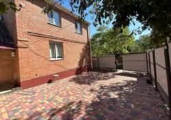 Продається відокремлена половина будинку. Р-н Корея. 100 кв.м. фото 3 Продається відокремлена половина будинку. Р-н Корея. 100 кв.м. фото 3