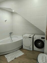 Продається розкішний танхаус з ремонтом. 121 кв. м. площа. с. Пирогово. Все сучасне якісне. фото 11 Продається розкішний танхаус з ремонтом. 121 кв. м. площа. с. Пирогово. Все сучасне якісне. фото 11