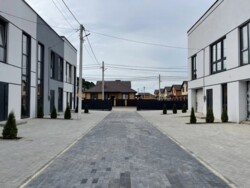 Продаж 2х поверхового таунхауса площею 97кв.м. з ділянкою, без ремонту. фото 4 Продаж 2х поверхового таунхауса площею 97кв.м. з ділянкою, без ремонту. фото 4