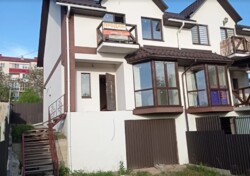 Продається таунхаус без ремонту, площа 180 кв.м. Старе місто. Біля озера. фото 2 Продається таунхаус без ремонту, площа 180 кв.м. Старе місто. Біля озера. фото 2