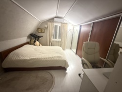 Пропонується до продажу затишний 2-поверховий будинок площею 80 м² у спокійному та комфортному районі Старого міста. Локація тиха, житлова, поруч усі необхідні об’єкти інфраструктури. фото 5 Пропонується до продажу затишний 2-поверховий будинок площею 80 м² у спокійному та комфортному районі Старого міста. Локація тиха, житлова, поруч усі необхідні об’єкти інфраструктури. фото 5