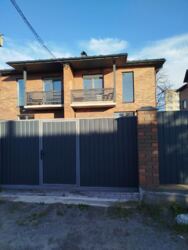 Продається 2-поверховий таунхаус на Старому Місті з ремонтом фото 3 Продається 2-поверховий таунхаус на Старому Місті з ремонтом фото 3