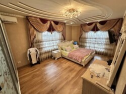 Продається житловий будинок 2 поверхи, 250 кв.м. Гарний стан. фото 3 Продається житловий будинок 2 поверхи, 250 кв.м. Гарний стан. фото 3
