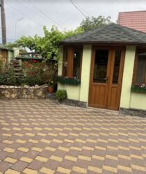 Продаж 2 поверхового будинку бесідка і ділянкою на 3 сотки, 230 кв. м, 4 кімнати, на вул. Михайла Драгоманова фото 2 Продаж 2 поверхового будинку бесідка і ділянкою на 3 сотки, 230 кв. м, 4 кімнати, на вул. Михайла Драгоманова фото 2