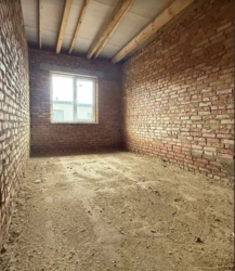 Продаж 1 поверхового таунхауса з ділянкою фото 1 Продаж 1 поверхового таунхауса з ділянкою фото 1