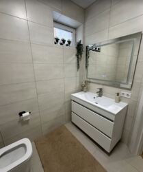 Продаж 3 поверхового будинку з гаражем і ділянкою на 5 соток, 220 кв. м, 4 кімнати. Відмінний стан. фото 8 Продаж 3 поверхового будинку з гаражем і ділянкою на 5 соток, 220 кв. м, 4 кімнати. Відмінний стан. фото 8