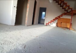 Продається таунхаус без ремонту, площа 180 кв.м. Старе місто. Біля озера. фото 5 Продається таунхаус без ремонту, площа 180 кв.м. Старе місто. Біля озера. фото 5