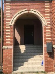 Продается кирпичный дом с новым ремонтом мебелью и быт. техникой. фото 2 Продается кирпичный дом с новым ремонтом мебелью и быт. техникой. фото 2