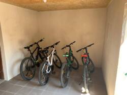 Продажа двух капитальных домов на одном участке , после капитального ремонта , в мрн.Химик! фото 6 Продажа двух капитальных домов на одном участке , после капитального ремонта , в мрн.Химик! фото 6