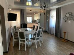 Продажа двух капитальных домов на одном участке , после капитального ремонта , в мрн.Химик! фото 8 Продажа двух капитальных домов на одном участке , после капитального ремонта , в мрн.Химик! фото 8