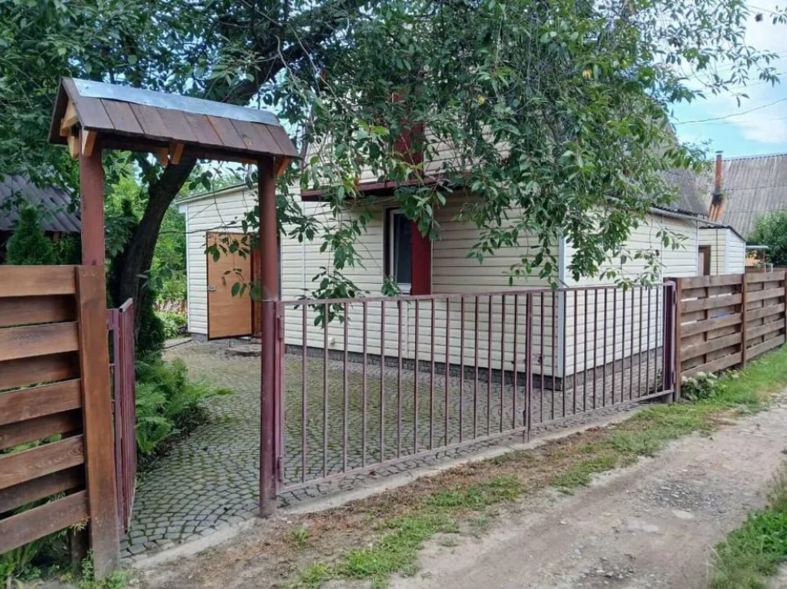 Продаж двоповерхової дачі в кооперативі Олдиш - для поціновувачів затишку і тиші фото 1 Продаж двоповерхової дачі в кооперативі Олдиш - для поціновувачів затишку і тиші фото 1