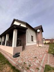 Продаж великого будинку з ремонтом вул. Бузкова (р-н Ганнівки) фото 1 Продаж великого будинку з ремонтом вул. Бузкова (р-н Ганнівки) фото 1