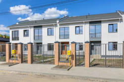 Продаж двоповерхового таунхаусу вул. Європейська (р-н Аеропорта) фото 2 Продаж двоповерхового таунхаусу вул. Європейська (р-н Аеропорта) фото 2