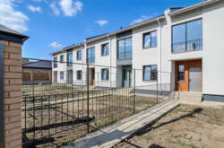 Продаж двоповерхового таунхаусу вул. Європейська (р-н Аеропорта) фото 1 Продаж двоповерхового таунхаусу вул. Європейська (р-н Аеропорта) фото 1